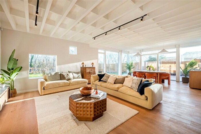 4 Bedroom House To Rent In Longhill Road, Brighton, BN2