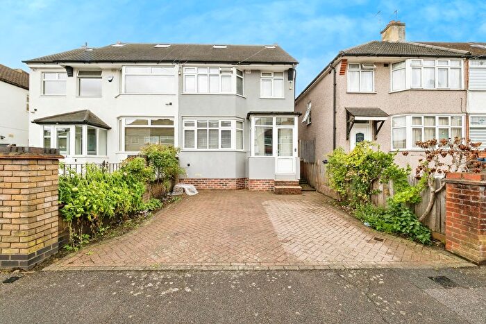 3 Bedroom Semi-Detached House For Sale In Wansford Road, Woodford Green, Essex, IG8