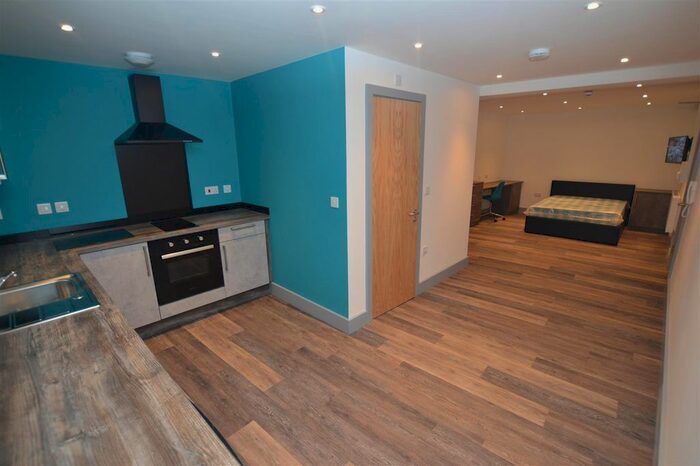 1 Bedroom Flat To Rent In Fowlers Yard, Back Silver Street, Durham, DH1