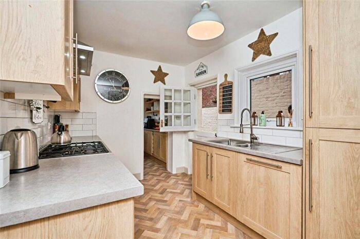 2 Bedroom Terraced House For Sale In Heytesbury Road, Newport, Isle Of Wight, PO30