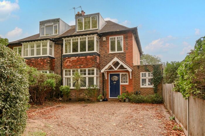 5 Bedroom Semi-Detached House To Rent In Sheridan Road, London, SW19