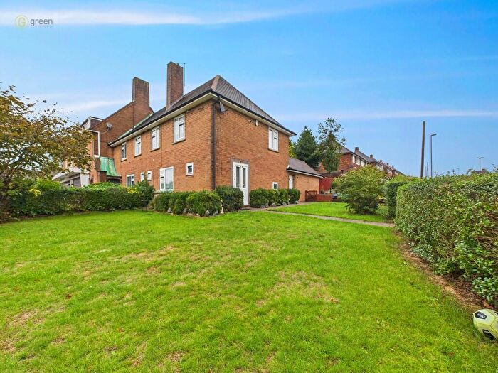 3 Bedroom End Of Terrace House For Sale In Chadwick Road, Sutton Coldfield, B75