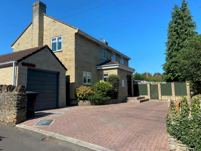 4 Bedroom Detached House To Rent In Nunney Road, Frome, BA11