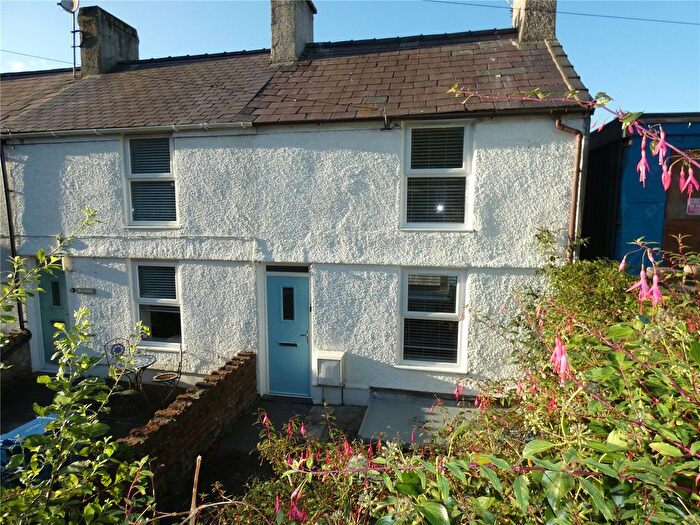 2 Bedroom Terraced House For Sale In Brynffynnon, Y Felinheli, Gwynedd, LL56