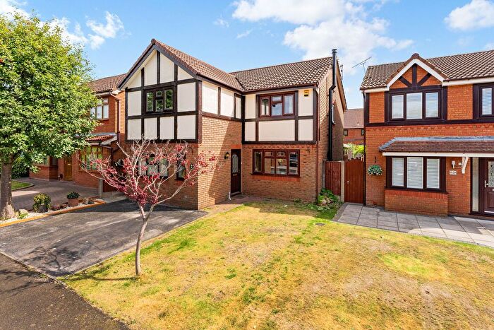 4 Bedroom Detached House For Sale In Finsbury Park, Widnes, WA8