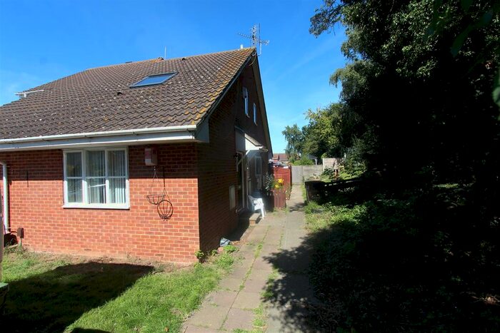 1 Bedroom Property To Rent In Volante Drive, Sittingbourne, ME10