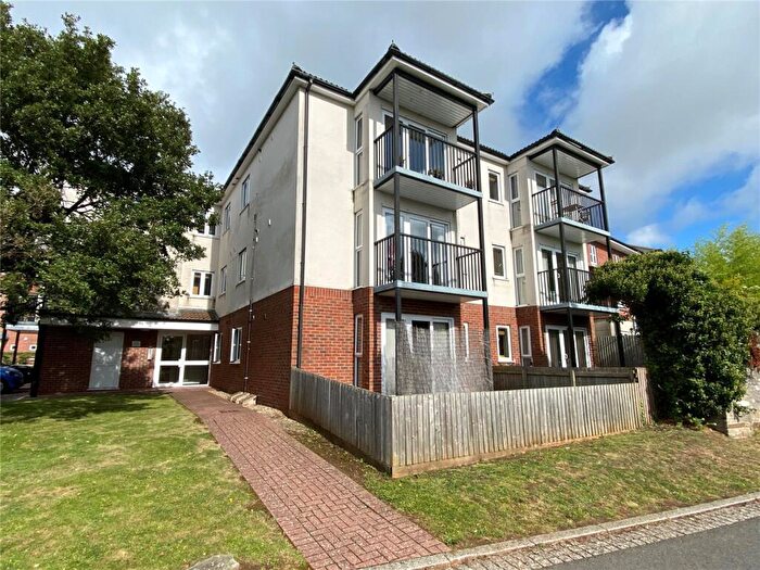 2 Bedroom Apartment To Rent In Royal Victoria Court, Royal Victoria Park, Bristol, BS10
