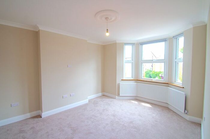 3 Bedroom Flat To Rent In Welldon Crescent, Harrow, HA1