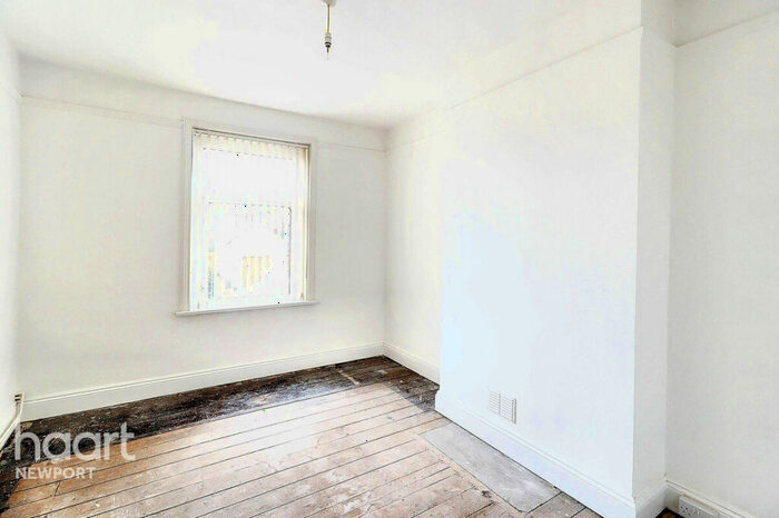 2 Bedroom Flat For Sale In Richmond Road, Newport, NP19