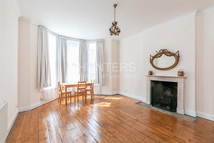 2 Bedroom Flat To Rent In Fordwych Road, London, NW2