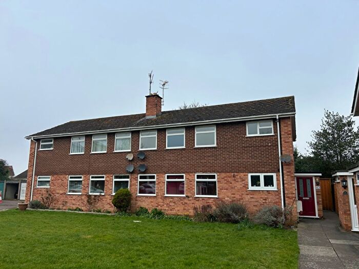 2 Bedroom Maisonette To Rent In Fountain Court, Waterside, Evesham, Worcestershire, WR11