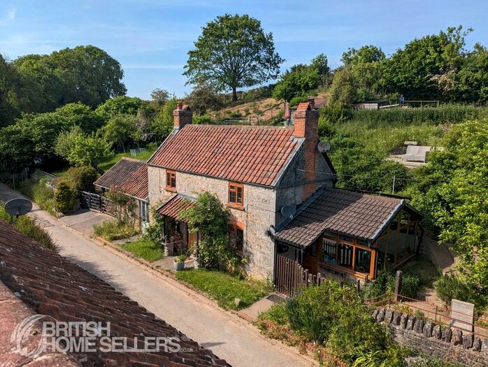 2 Bedroom Detached House For Sale In Canada Coombe, Hutton, Weston-Super-Mare, Somerset, BS24