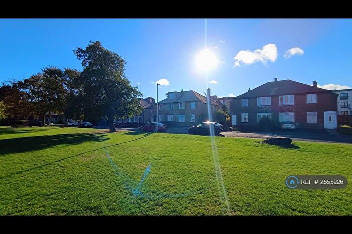 4 Bedroom Flat To Rent In Pilton Avenue, Edinburgh, EH5