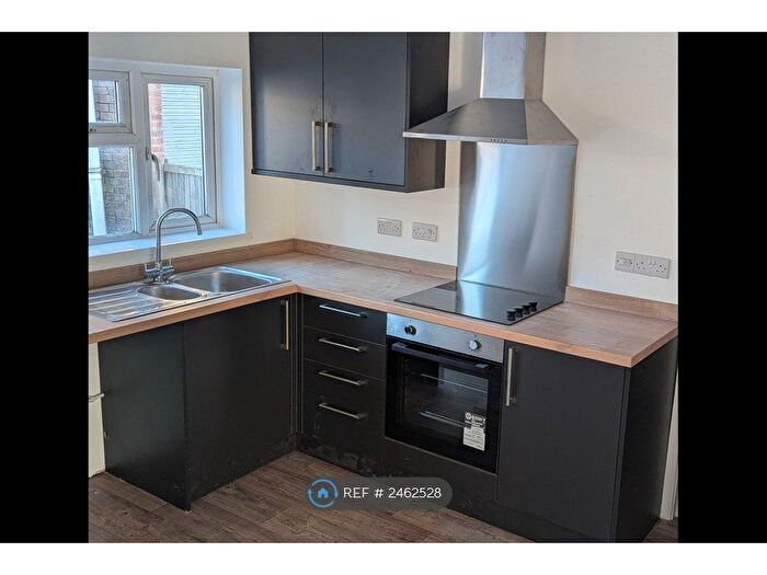 2 Bedroom Flat To Rent In Guildford Glen, Lydd, Romney Marsh, TN29