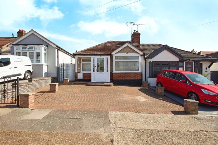 2 Bedroom Bungalow For Sale In Parkside Avenue, Romford, RM1
