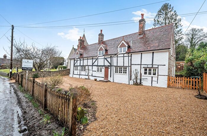 3 Bedroom Detached House To Rent In Ovington, Alresford, Hampshire, SO24