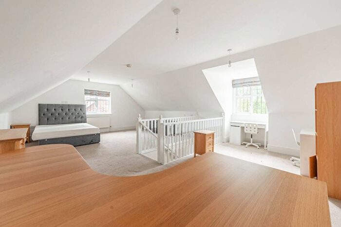 5 Bedroom Terraced House To Rent In Fauna Close, Stanmore, HA7