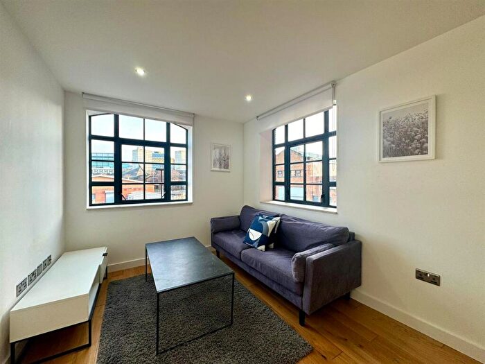 2 Bedroom Apartment To Rent In Camden Street, Birmingham, B1