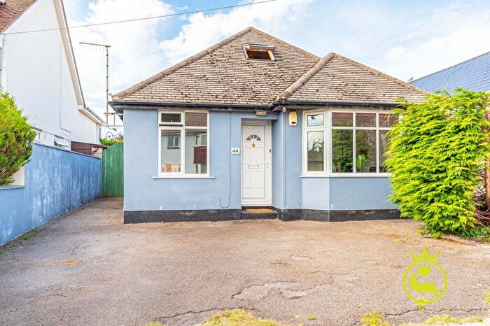 4 Bedroom Bungalow For Sale In Rosemary Road, Poole, BH12
