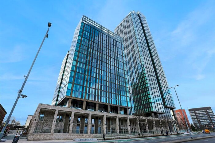2 Bedroom Apartment To Rent In Elizabeth Tower, Manchester, M15