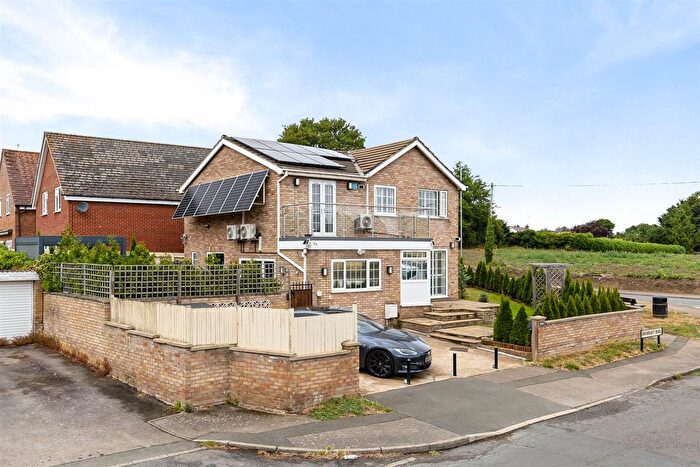4 Bedroom Detached House For Sale In Station Road, Irchester, NN29