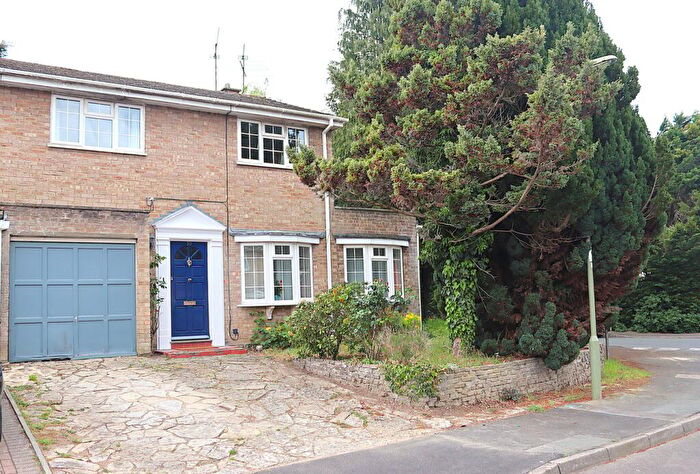 3 Bedroom Semi-Detached House For Sale In Cairngorm Place, Farnborough, GU14