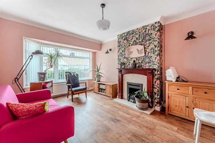 2 Bedroom Semi-Detached Bungalow For Sale In Coniston Road, Kettering, NN16