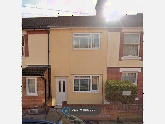2 Bedroom Terraced House To Rent In Lisle Road, Colchester, CO2