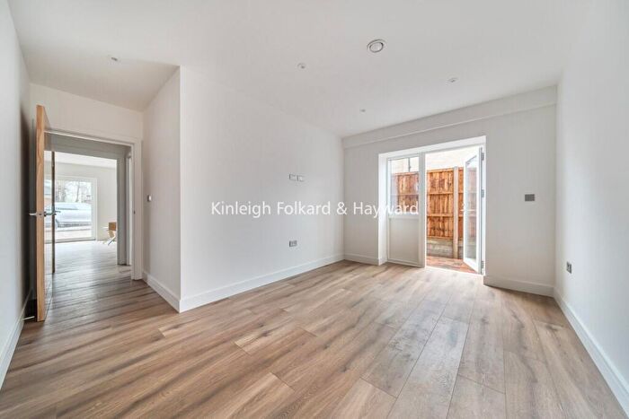 2 Bedroom Flat To Rent In Bickley Park Road, Bromley, BR1