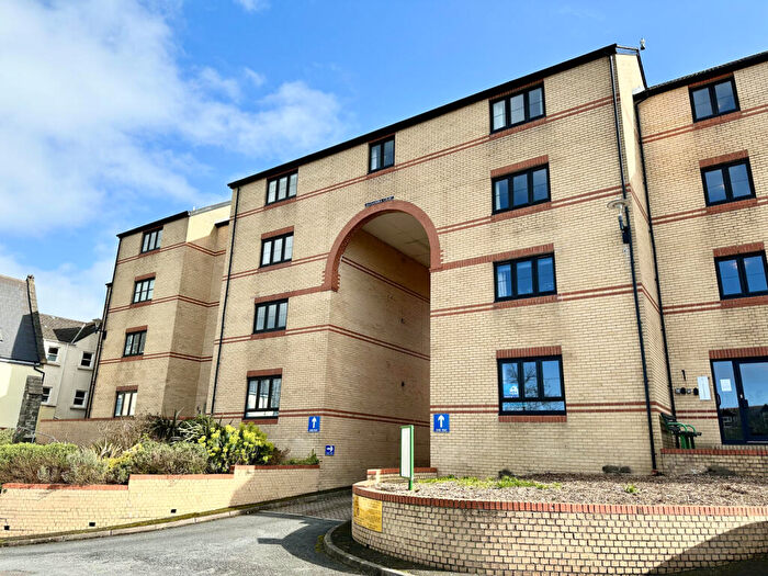 1 Bedroom Flat For Sale In Alexandra Court, Barnstaple, EX32