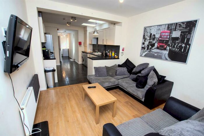 7 Bedroom House To Rent In Heeley Road, Birmingham, B29