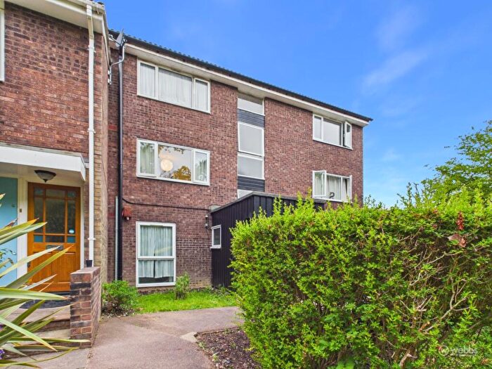 1 Bedroom Flat For Sale In Ladygrove, Forestdale, CR0