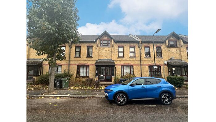 1 Bedroom Flat For Sale In Flat A Haronton Court, Buckland Road, Leyton, London, E10