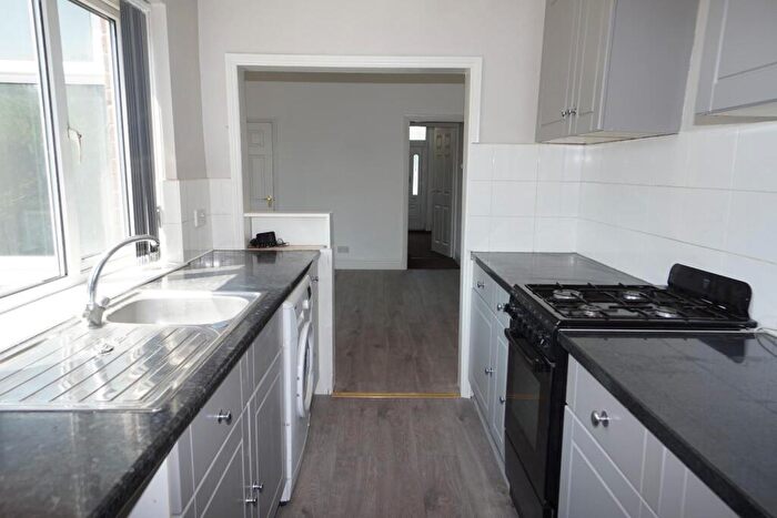 2 Bedroom Terraced House To Rent In Bellhouse Road, Shiregreen, Sheffield, S5