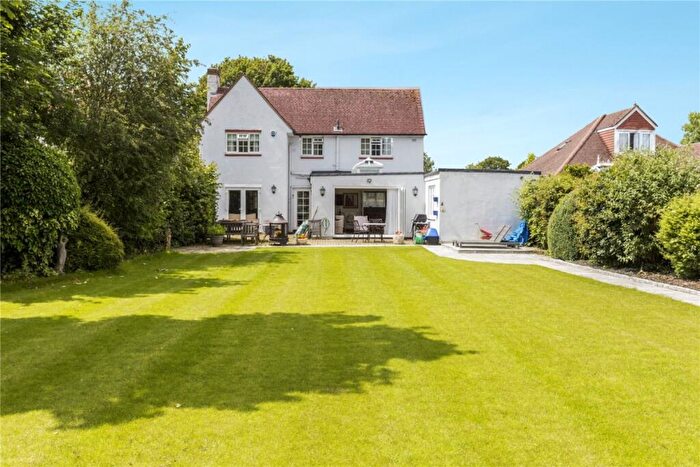 4 Bedroom House To Rent In Farleigh Road Warlingham, CR6