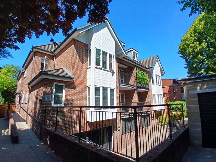 2 Bedroom Apartment To Rent In York Road, Sutton, SM2