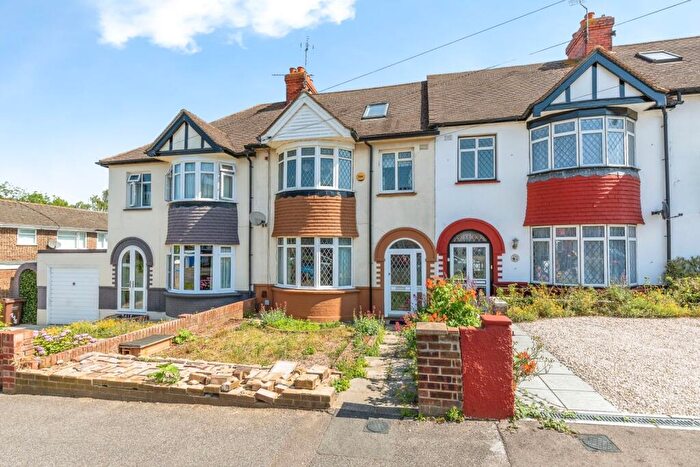5 Bedroom Terraced House For Sale In Broadway, Gillingham, Kent, ME8