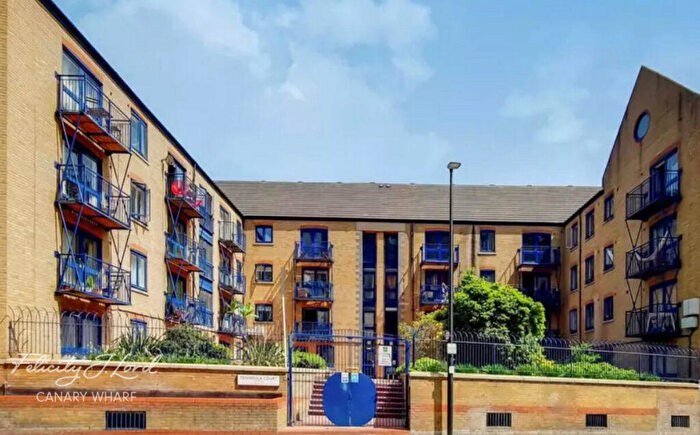 2 Bedroom Apartment To Rent In East Ferry Road, London, E14