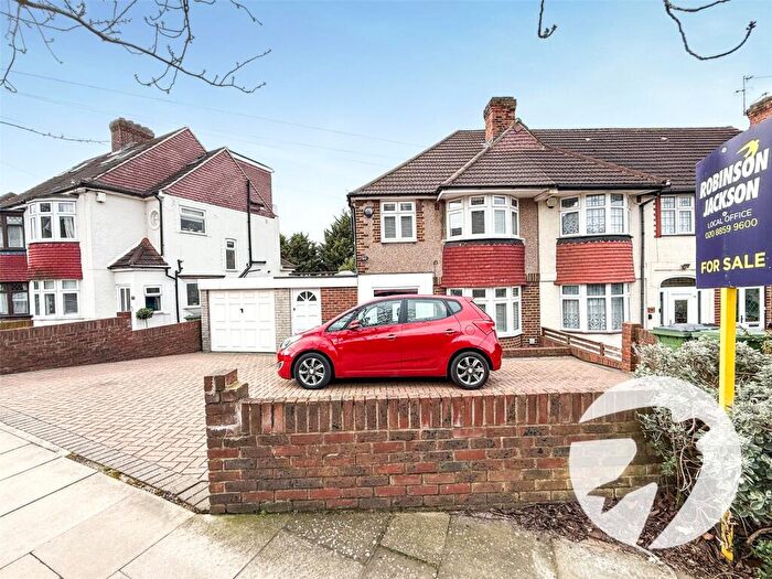3 Bedroom Semi Detached House For Sale In Westmount Road, London, SE9