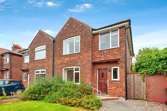 3 Bedroom Semi-Detached House For Sale In Robin Hood Lane, Helsby, Frodsham, WA6