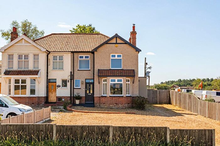 3 Bedroom Semi-Detached House For Sale In Beautifully Renovated Three Bedroom Home In South Wootton, PE30