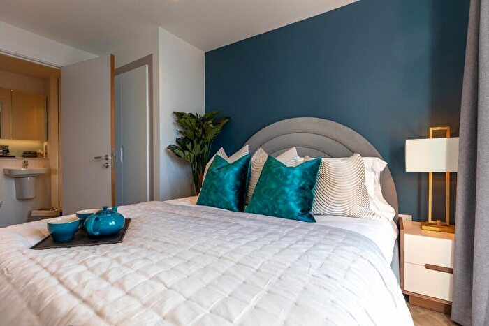 3 Bedroom Flat To Rent In Flat, Swan Street, Manchester, Greater Manchester, M4