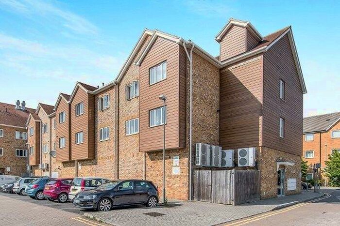 2 Bedroom Flat To Rent In Gemstone Court, Quartz Way, Sittingbourne, ME10