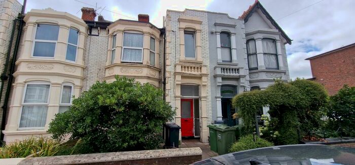 2 Bedroom Flat To Rent In Laburnum Grove, North End, Portsmouth, PO2