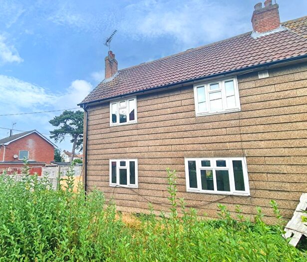 3 Bedroom Semi Detached House For Sale In The Close, Holt, NR25
