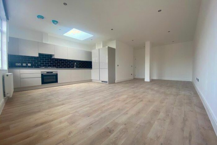 2 Bedroom Flat To Rent In High Street, Orpington, BR6