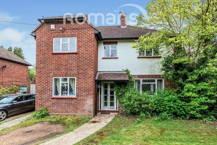 3 Bedroom Detached House To Rent In Imperial Road, SL4