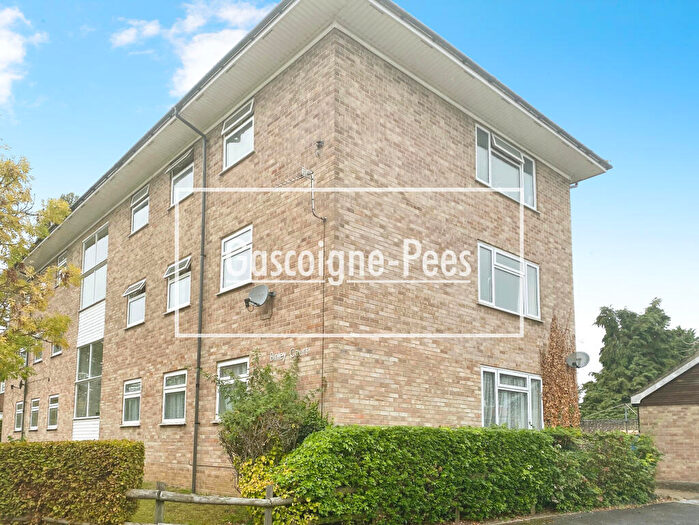 2 Bedroom Flat To Rent In Tadley, RG26