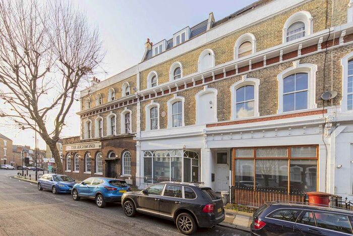 4 Bedroom Flat To Rent In Netherwood Road, London, W14
