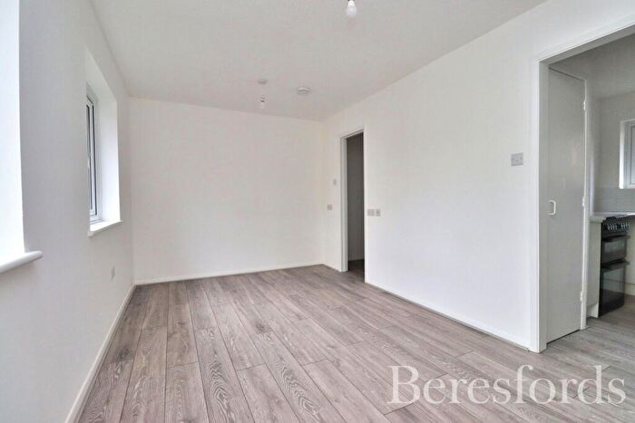 1 Bedroom Apartment For Sale In Broomfield Road, Chelmsford, CM1